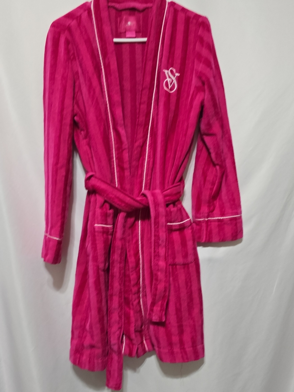 Victoria's Secret Hot Pink Plush Robe Label Detail
